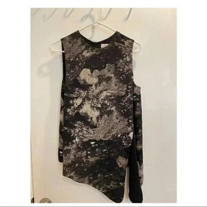 Aritzia (Babaton) top